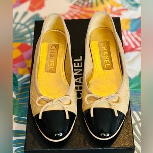 SOLD 23S CHANEL Quilted Beige Ballerina Flats, Size 36